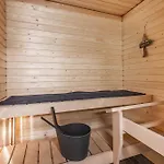 Ihana Kaksio Saunalla Ja Isolla Parvekkeella