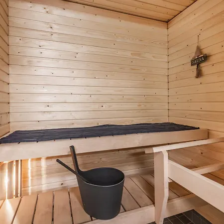 Ihana Kaksio Saunalla Ja Isolla Parvekkeella